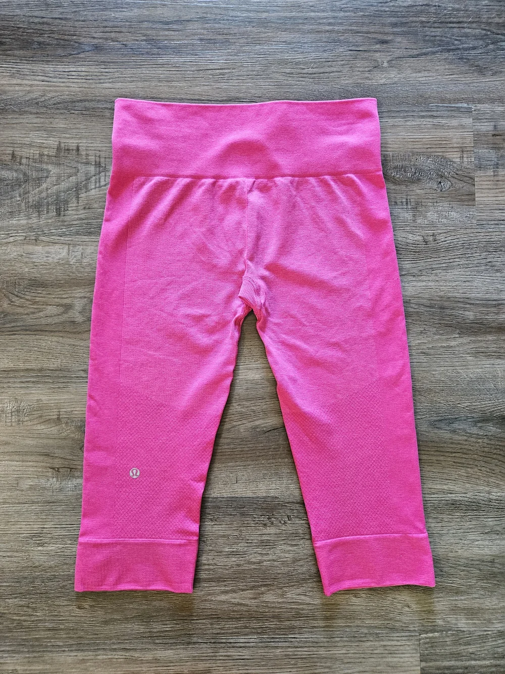 Lululemon‎ Seamlessly Street Crop Hot Pink / Jewelled Magenta Leggings